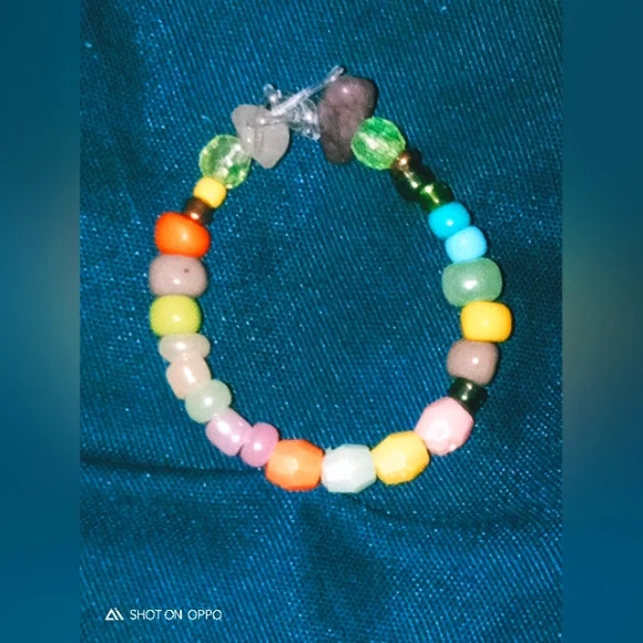 Multi coloured seed bead with lepidolite or purple amethyst crystal chip ring ๐ - Picture 1 of 1